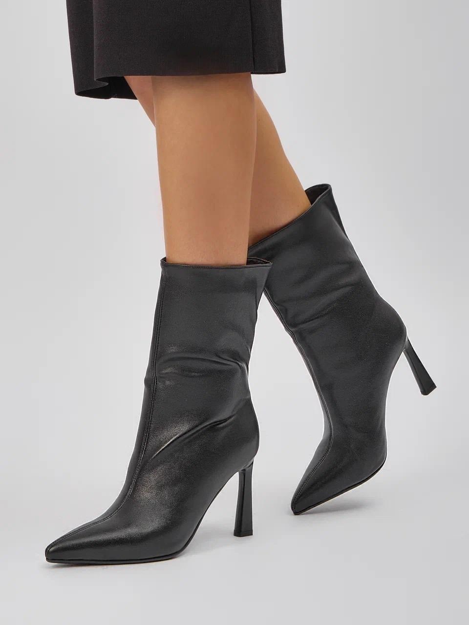 лакированные сапоги,лаковые сапоги,высокие сапоги,сапоги модные,лаковые сапоги на шпильке