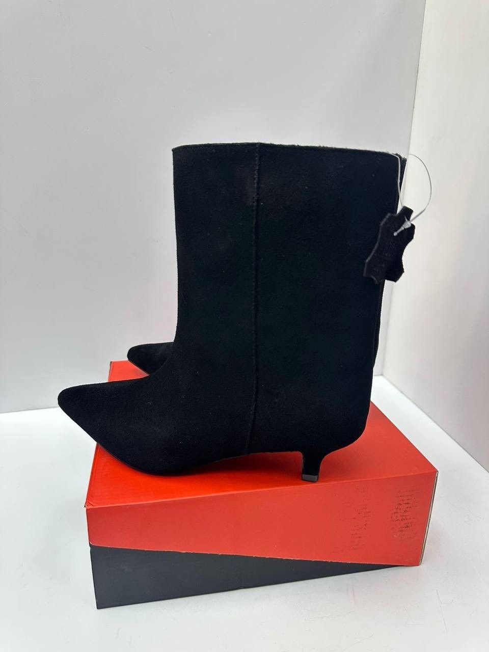 замшевые женские ботильоны с острым носком на,замшевые ботильоны,женские ботильоны с острым носком,,ботильоны женские
