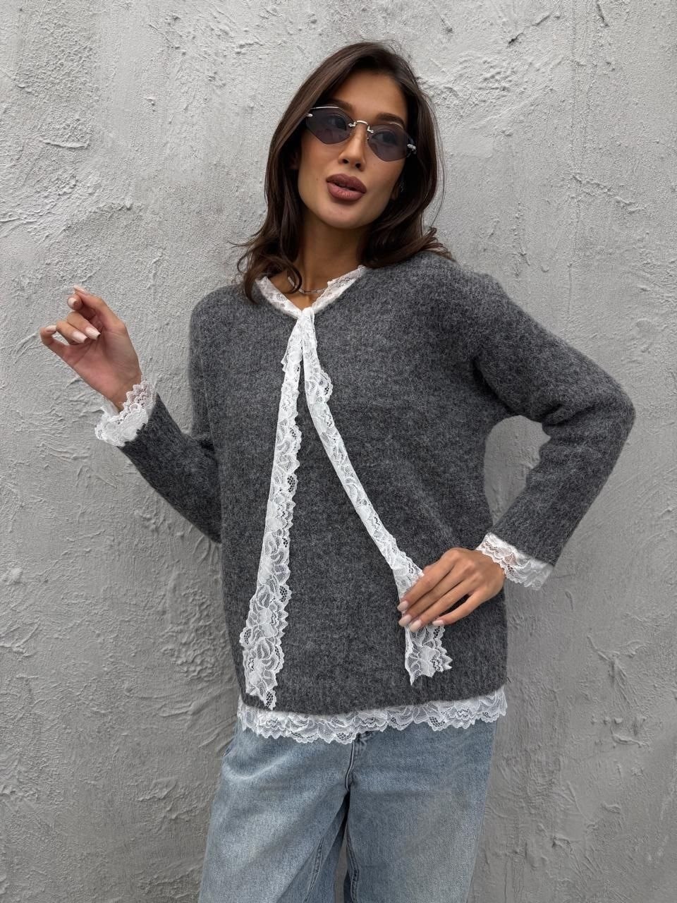 джемпер с кружевом,модные свитера,вязаные свитера,свитер с кружевом,вязаный пуловер