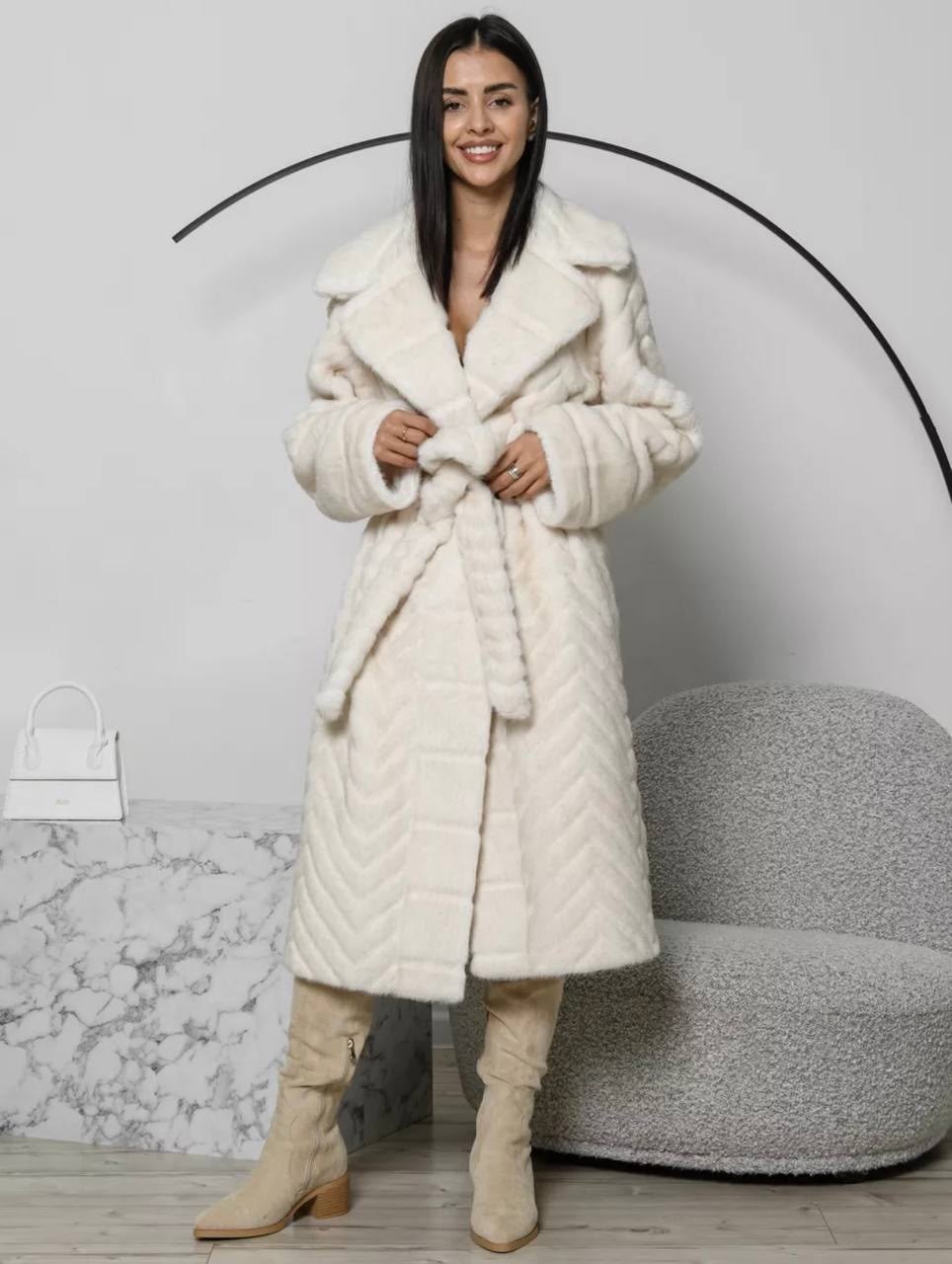 шуба искусственная,шуба из эко меха,шуба из экомеха,шуба женская,белая шуба