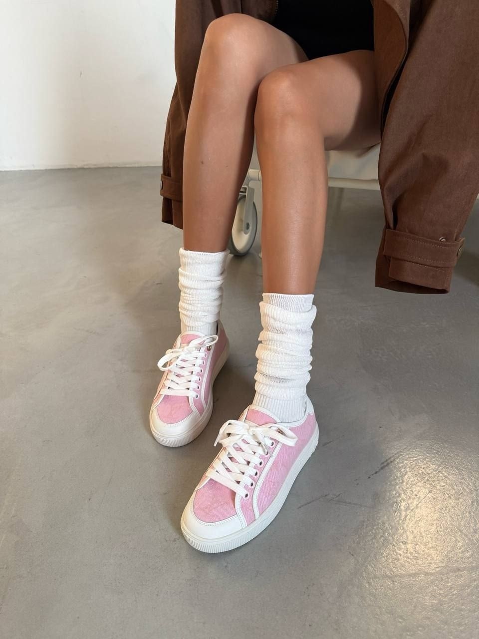 ,кеды с розовой подошвой,широкие кеды,кеды женски,розовые кроссовки