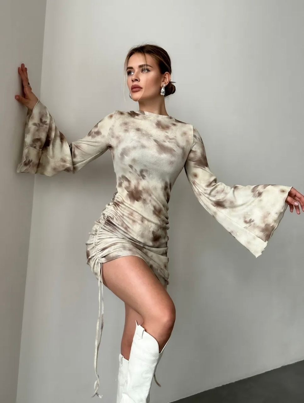 короткое платье лапша с завязками,короткое платье лапша,платье лапша с завязками,рукава платья,платье женская