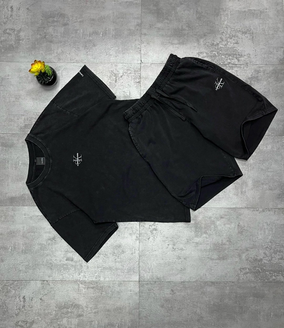 футболка calvin klein jeans,мужские брюки calvin klein,мужская толстовка calvin klein jeans,монограммой calvin klein jeans,мужская футболка calvin klein jeans