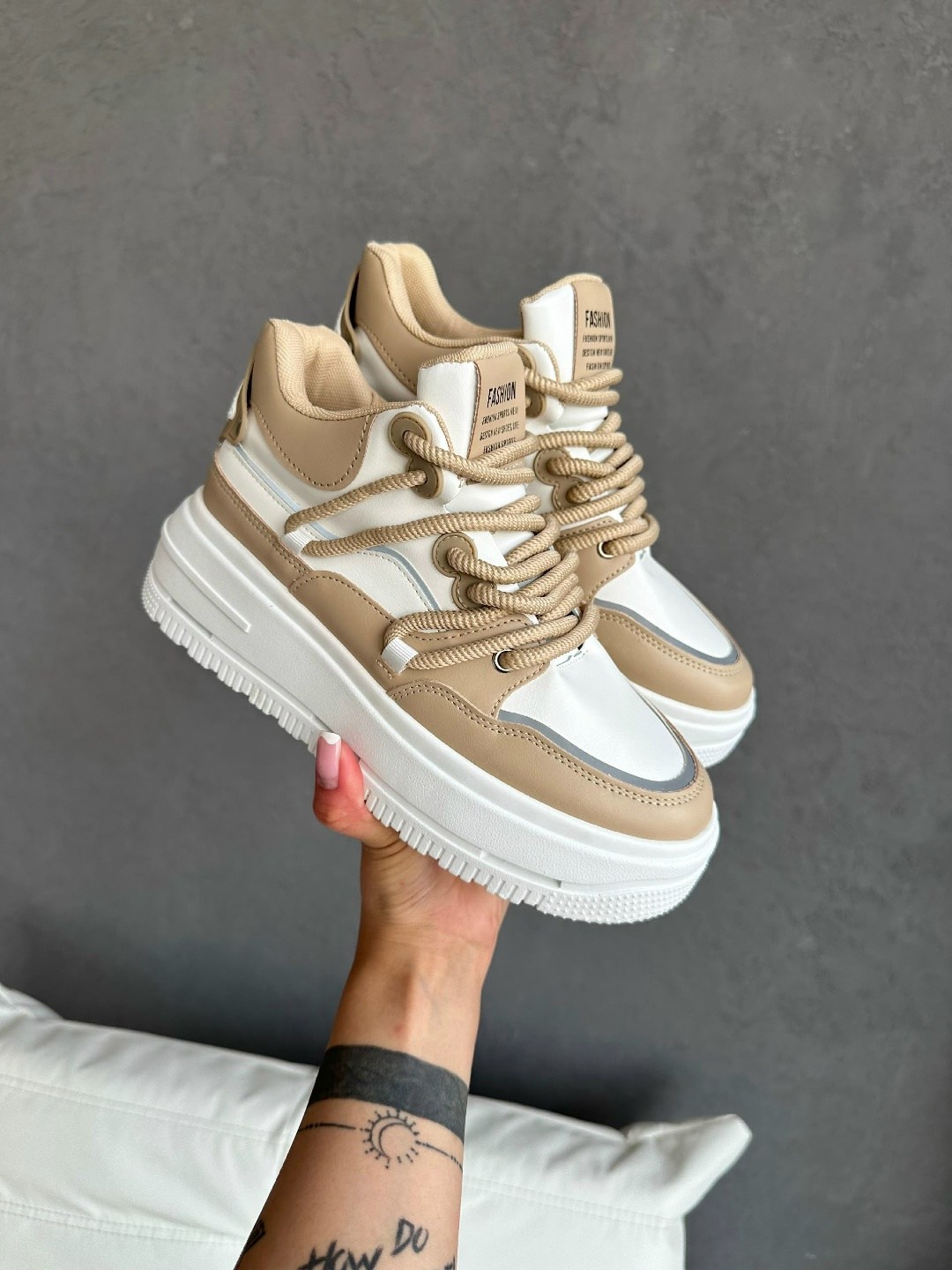 женские кроссовки,,модные кроссовки на платформе,кроссовки женские на платформе,кроссовки с толстой подошвой