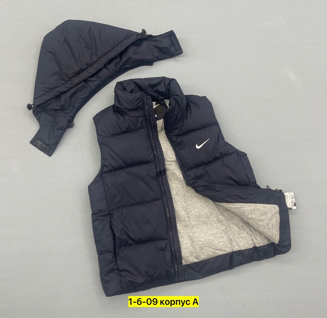 жилетка безрукавка утепленная,жилетка nike,жилет утепленная,жилетка,жилет с капюшоном