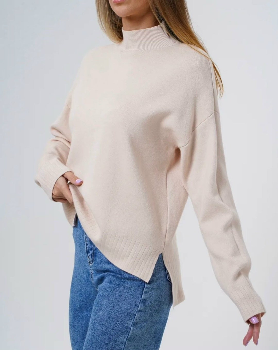 бежевый свитер оверсайз,бежевый джемпер,бежевый свитер,свитер удлиненный оверсайз,женские свитера