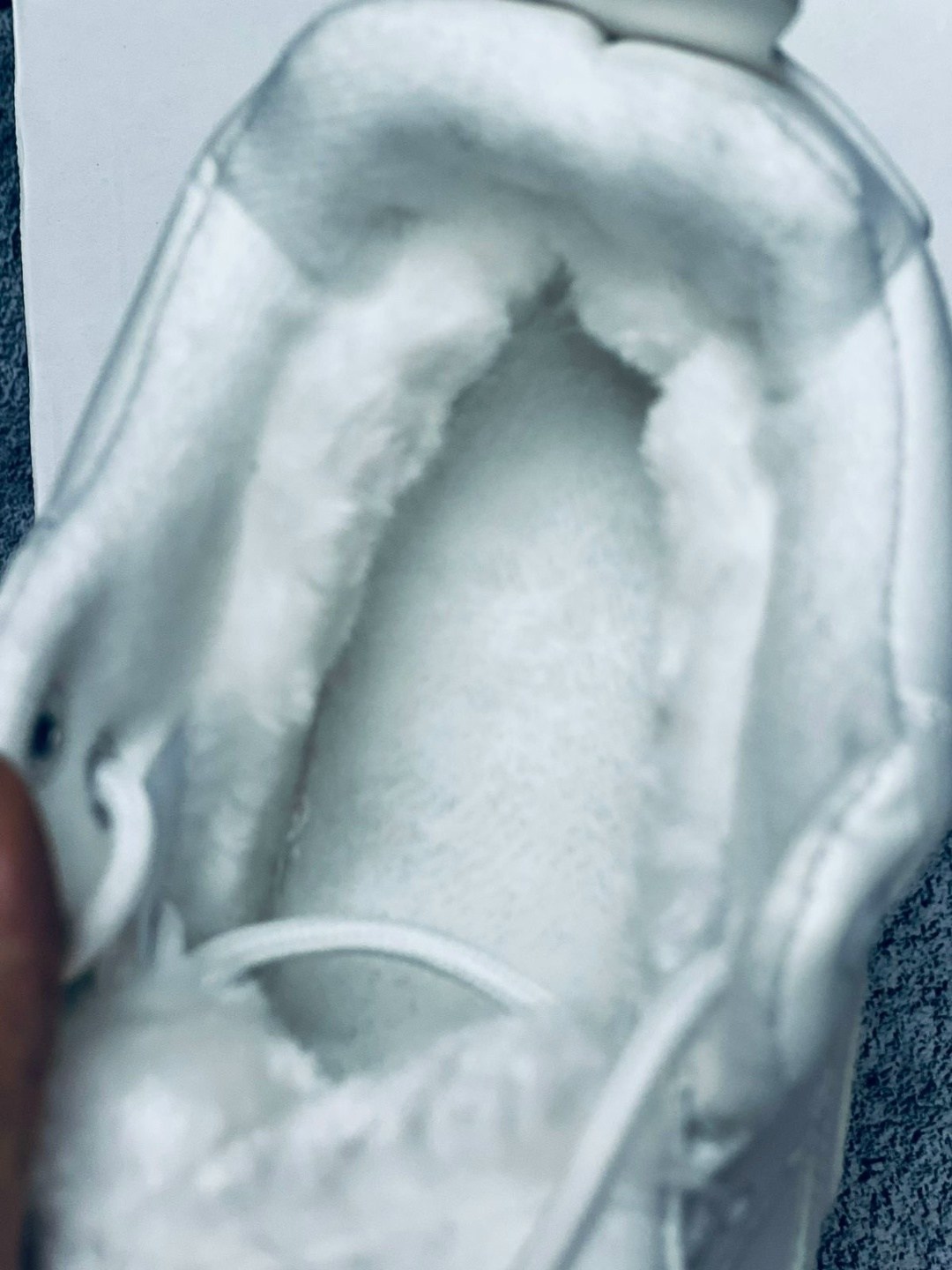 ,зимние кроссовки,кроссовки женские зимние с мехом,зимние женские кроссовки,белые кроссовки