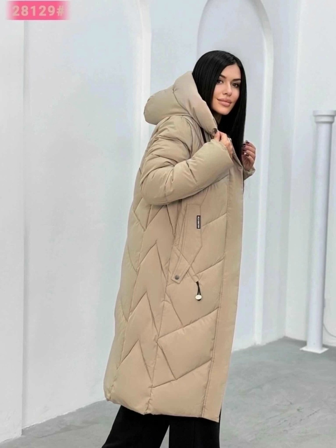 женский удлиненный пуховик с капюшоном,куртка удлиненная,пуховик женский,стильные пуховики,пуховик зимний женский