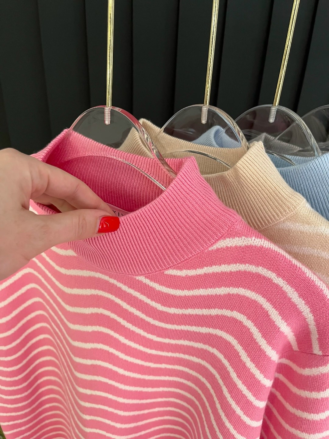 модные свитера,свитер женский в полоску,свитер с полоска,трикотажный свитер,водолазка кофта