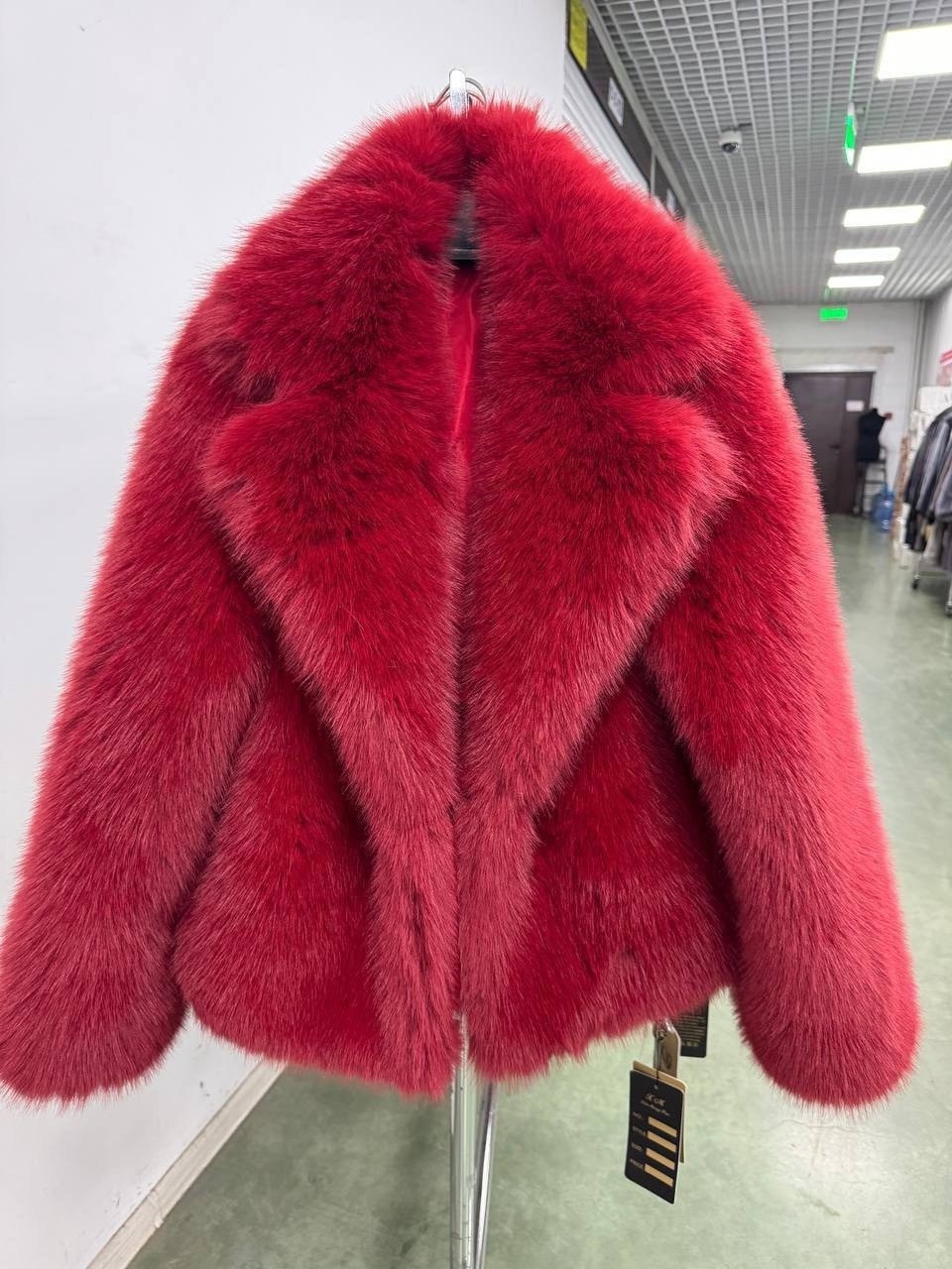 шуба короткая,женская шуба,шубка,искусственная шуба,шуба меховая