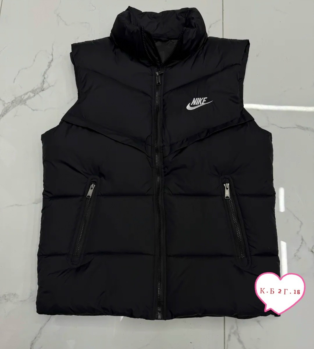 безрукавка с капюшоном,жилетка nike,жилет демисезонный,жилет утепленный nike,жилетка безрукавка утепленная с капюшоном
