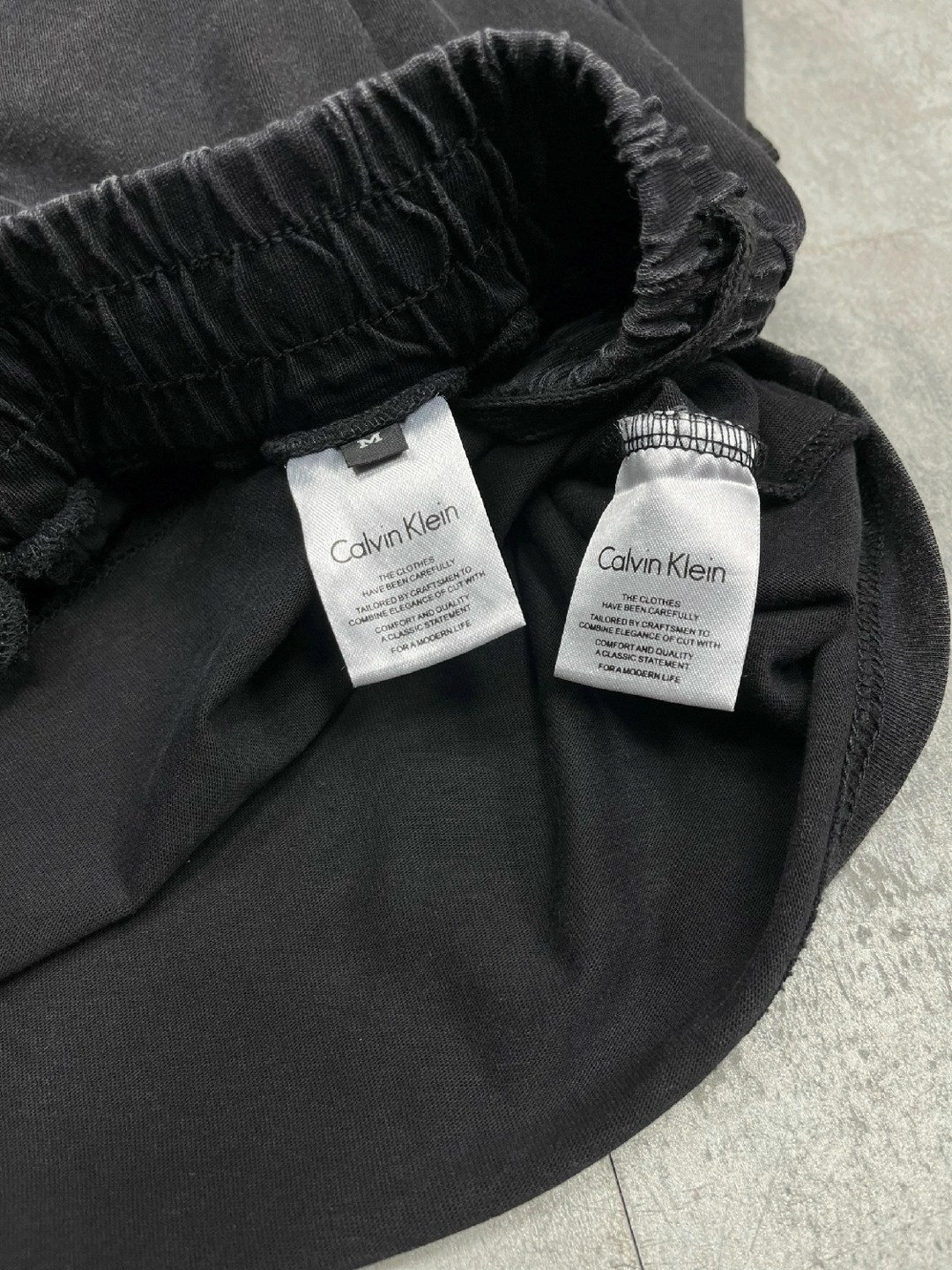 футболка calvin klein jeans,мужские брюки calvin klein,мужская толстовка calvin klein jeans,монограммой calvin klein jeans,мужская футболка calvin klein jeans