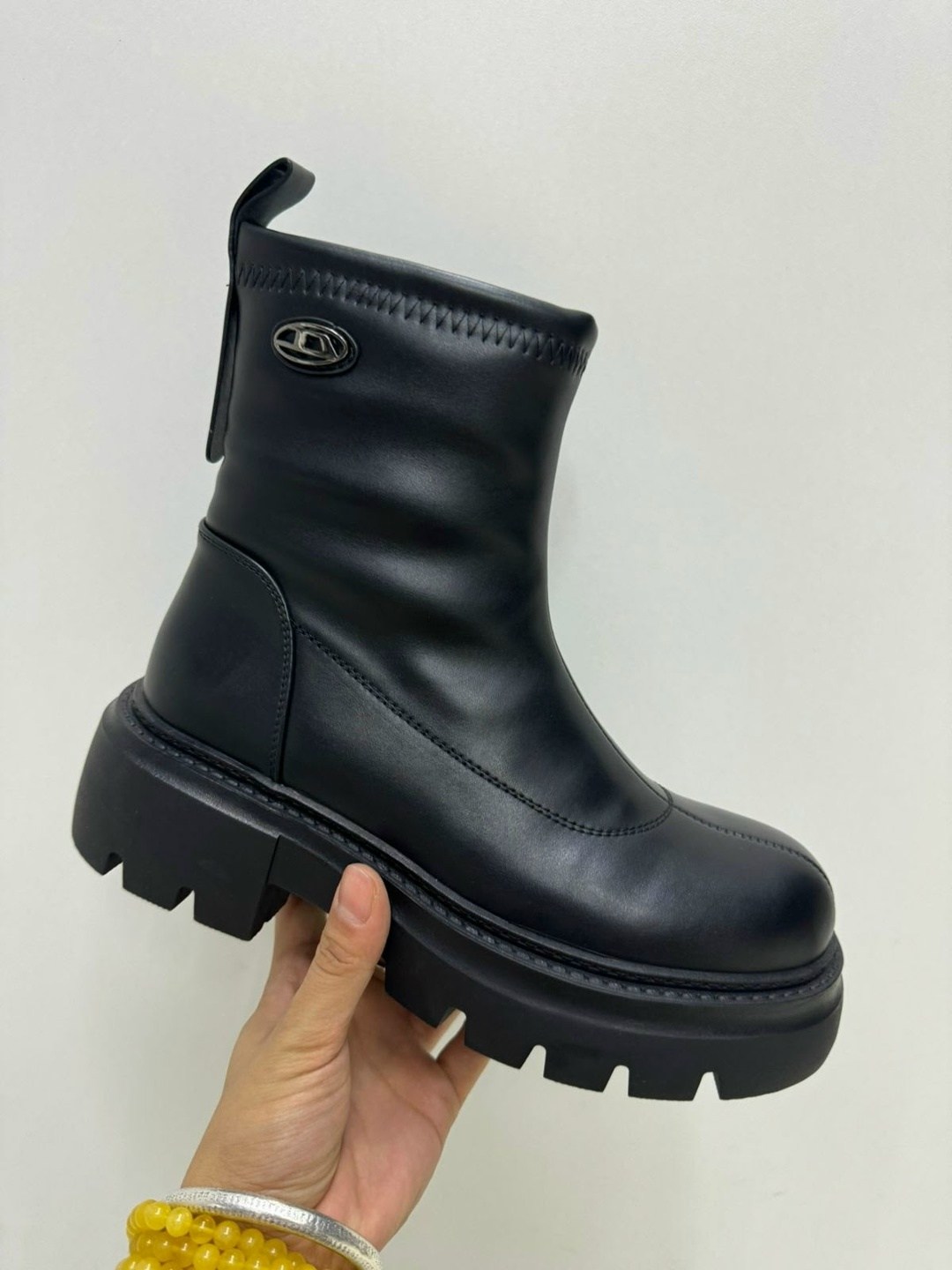 ,женские ботинки,ботинки женские на платформе, женская,ботинка