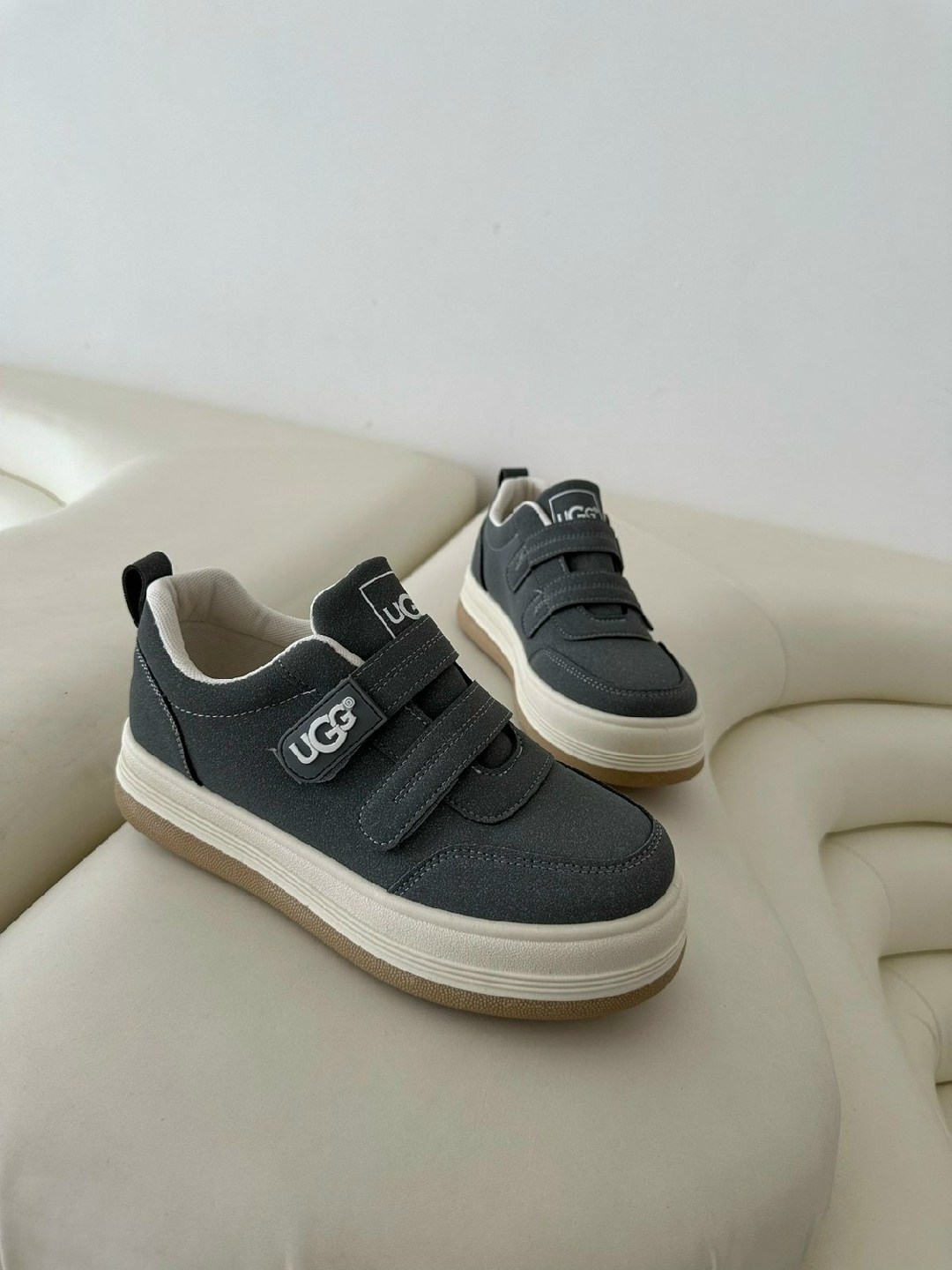 ,кроссовки женскиe,кроссовки женские серые,серые кроссовки,кроссовки весенние женские