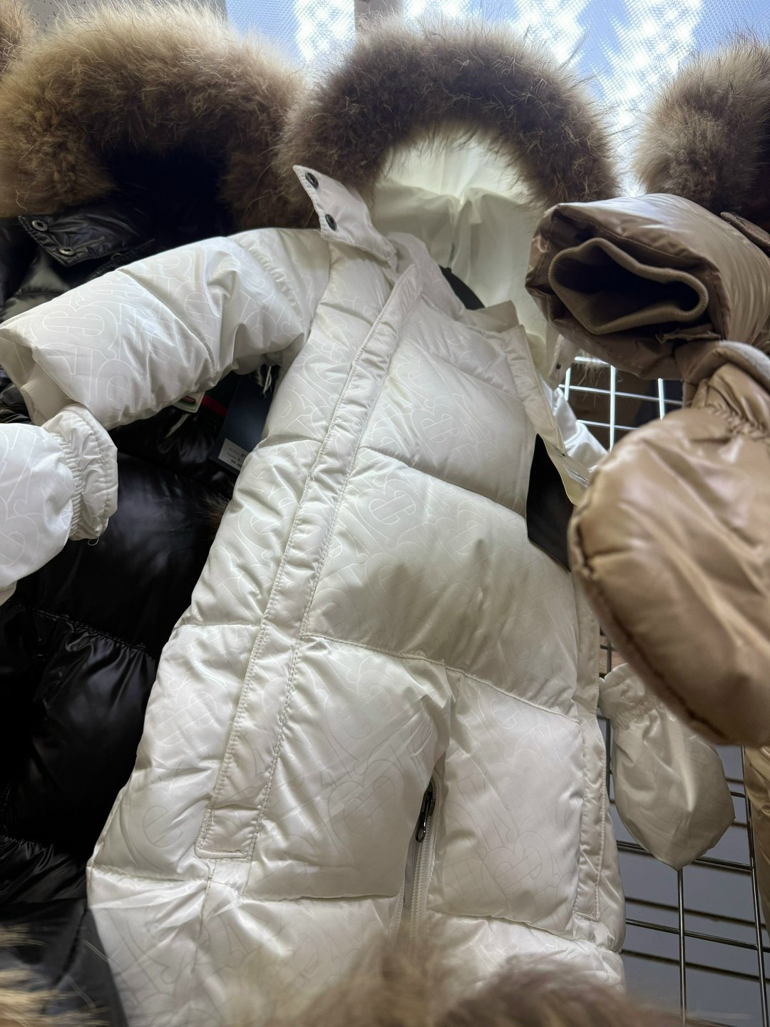 зимний комбинезон moncler,детский зимний комбинезон,комбинезон трансформер монклер детский зимний,детские комбинезоны зимние,зимние комбинезоны