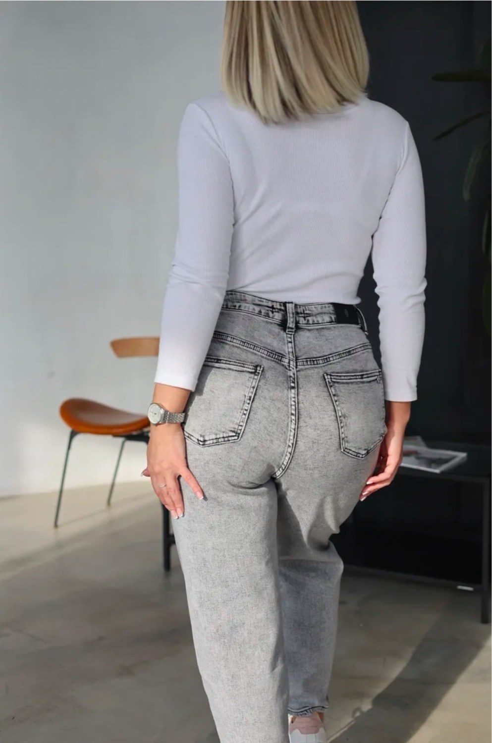 женские джинсы,джинсы стильные,джинсы мом,джинсы женские серые,модные джинсы