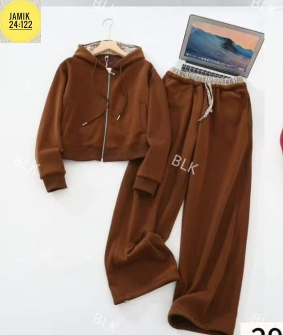 спортивные костюмы женские,костюм на флисе,костюм флисовый женский,костюм на флисе женский,спортивные костюм