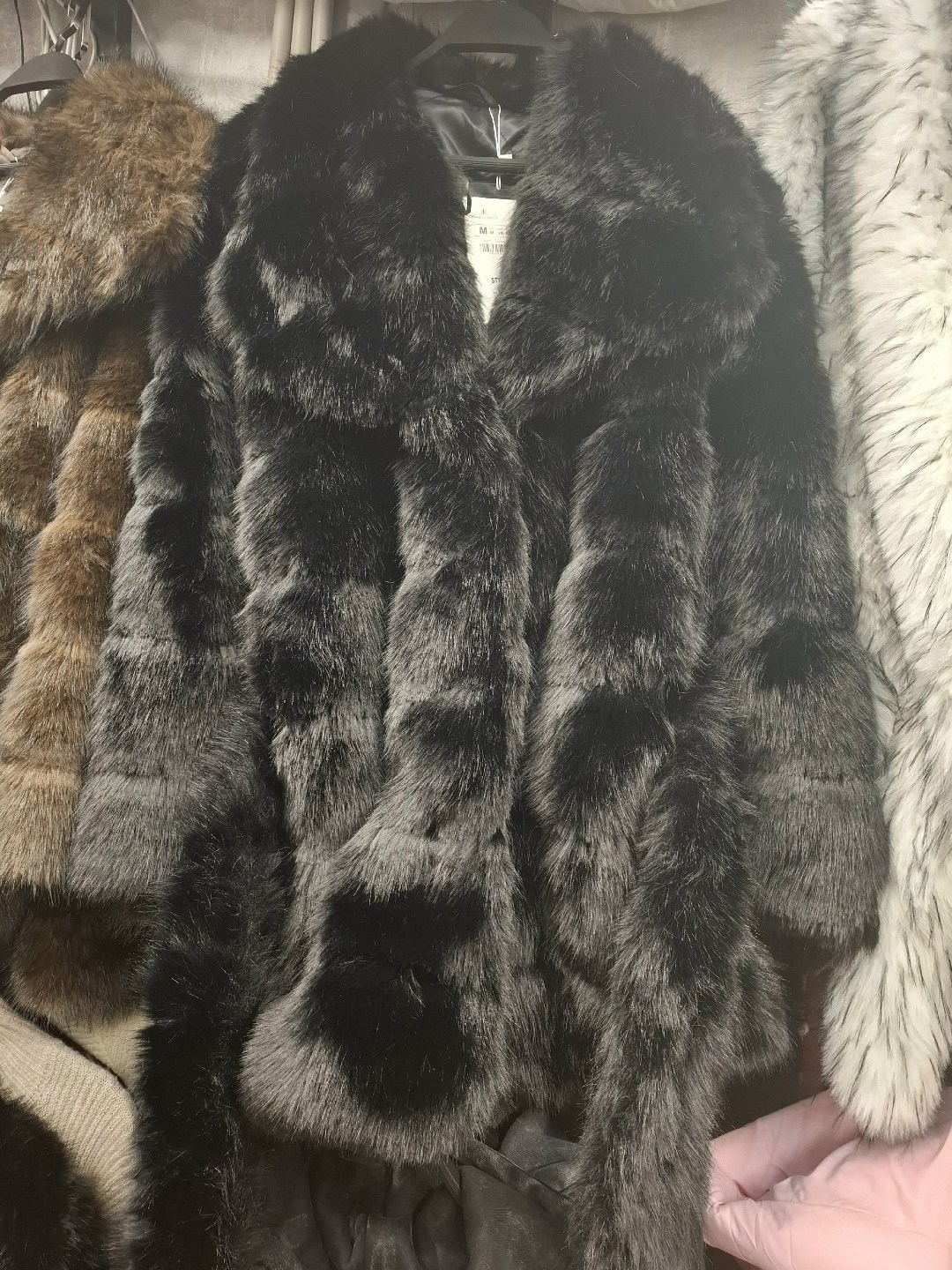 шуба искусственная,короткие шубы,шуба женская,модная шуба,шубка