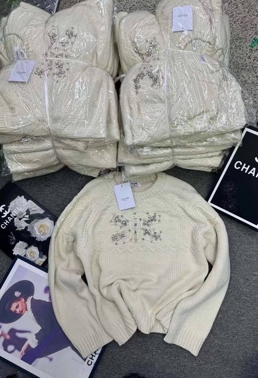 свитер с вышивкой,модные свитера,женские свитера,вязаные свитера,вязаные свитера женские