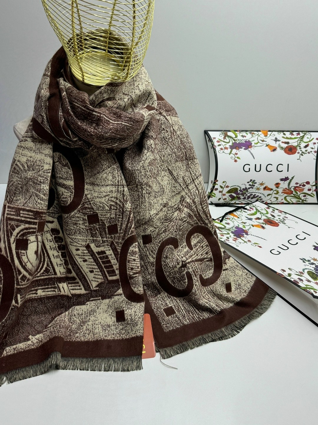 палантин гуччи,палантины dior,палантин диор,шарфы платки,палантин женские