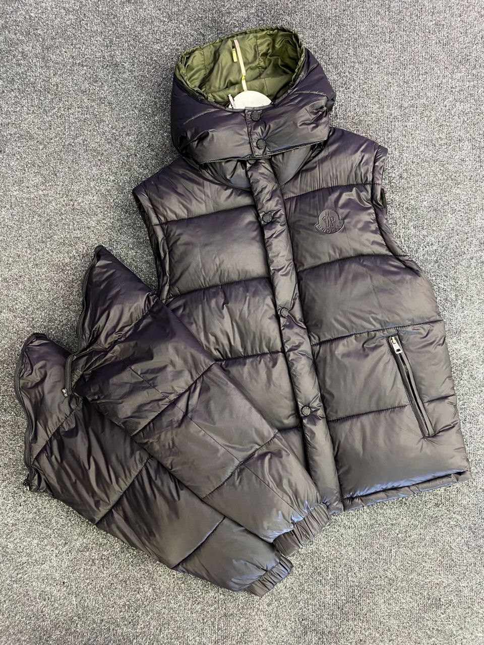 жилетка moncler,жилетка монклер оригинал,жилет пуховик,жилетка,жилет