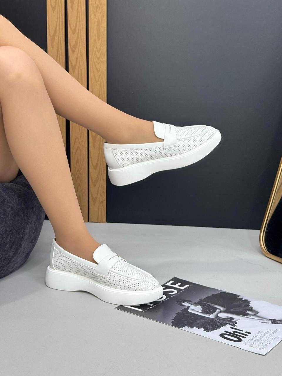 лоферы с перфорацией,женские мокасины,мокасины с перфорацией,лоферы женские,белые мокасины с перфорацией зенден