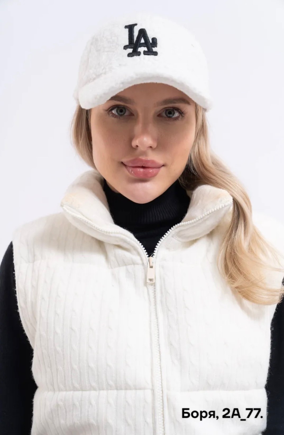 бейсболка женская,кепка женская,бейсболка меховая,белая кепка женская меховая,бейсболка зимний