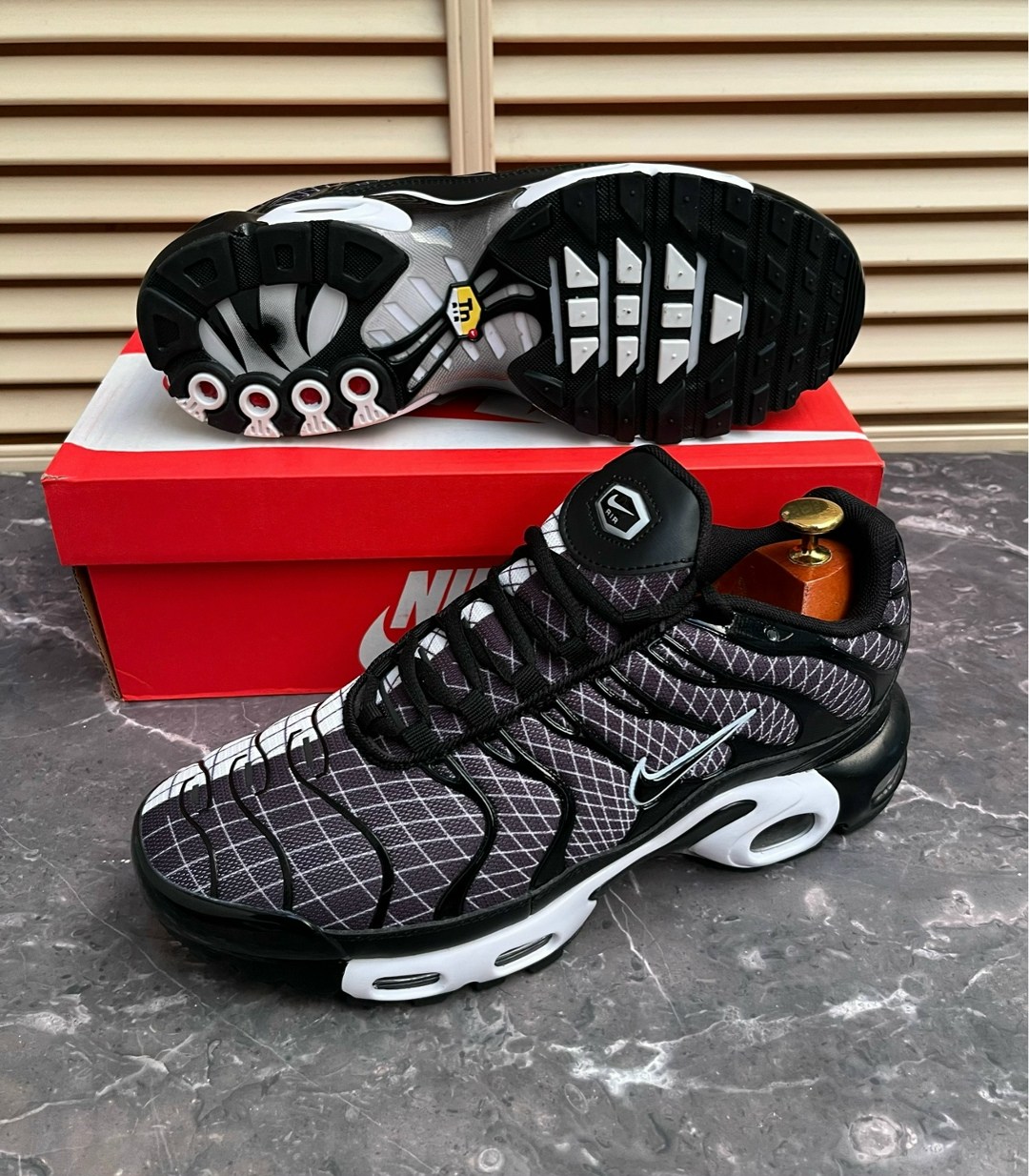 кроссовки nike air max plus tn,кроссовки nike air max tn plus мужские,кроссовки мужские nike air max tn,nike air max plus tn,кроссовки nike air max plus