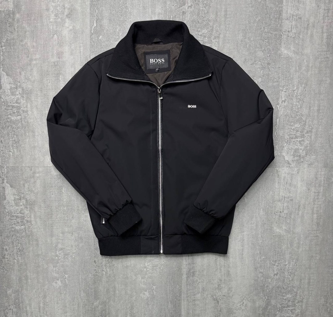 демисезонная куртка,легкая куртка,куртка с воротником,hugo boss ветровка,куртка бомбер