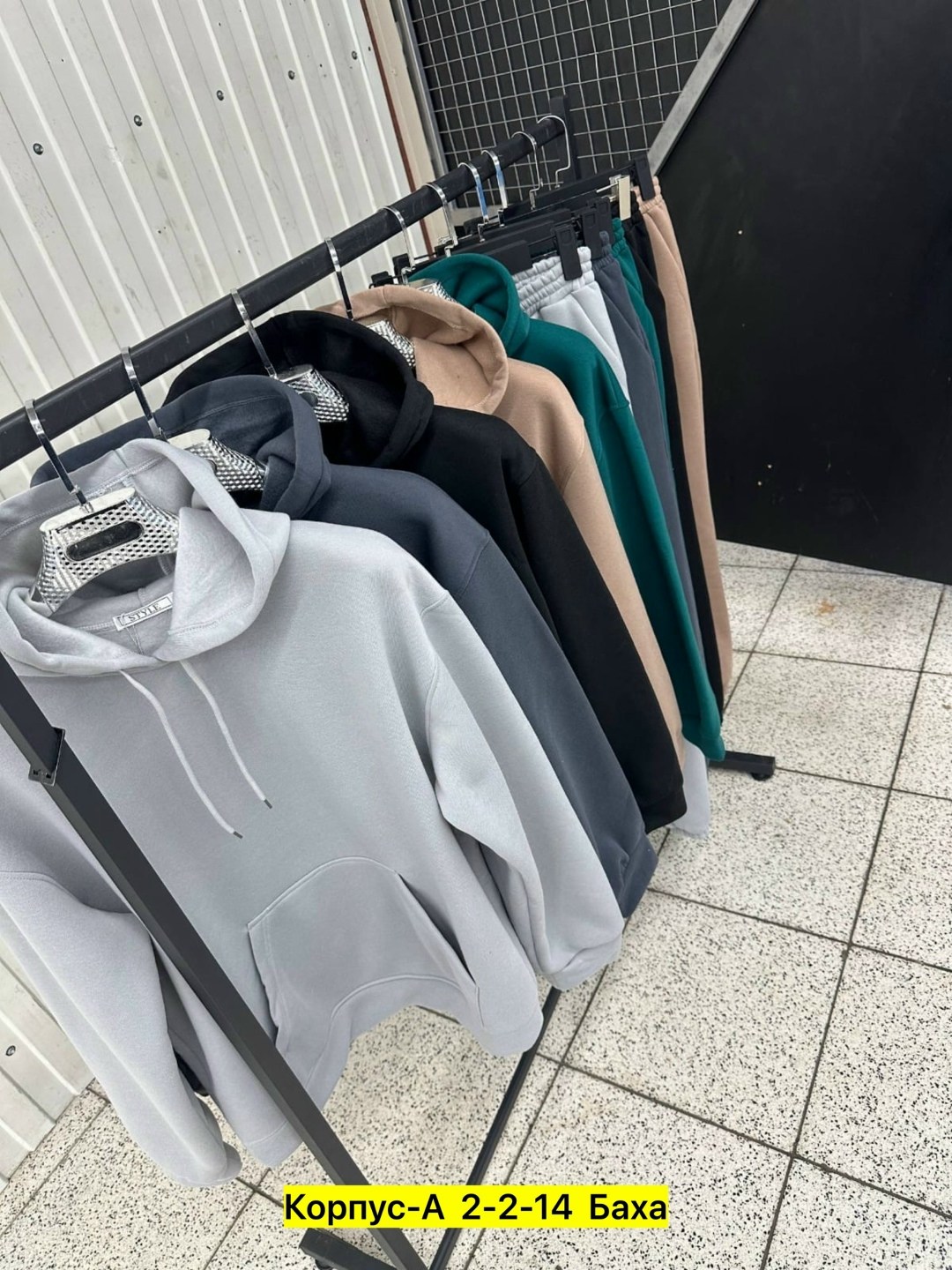 костюм тройка теплый на флисе,костюмы спортивные мужские,костюм спортивный мужской тройка с жилеткой 52-54,мужской костюм на флисе тройка,теплый спортивный костюм на флисе с жилеткой