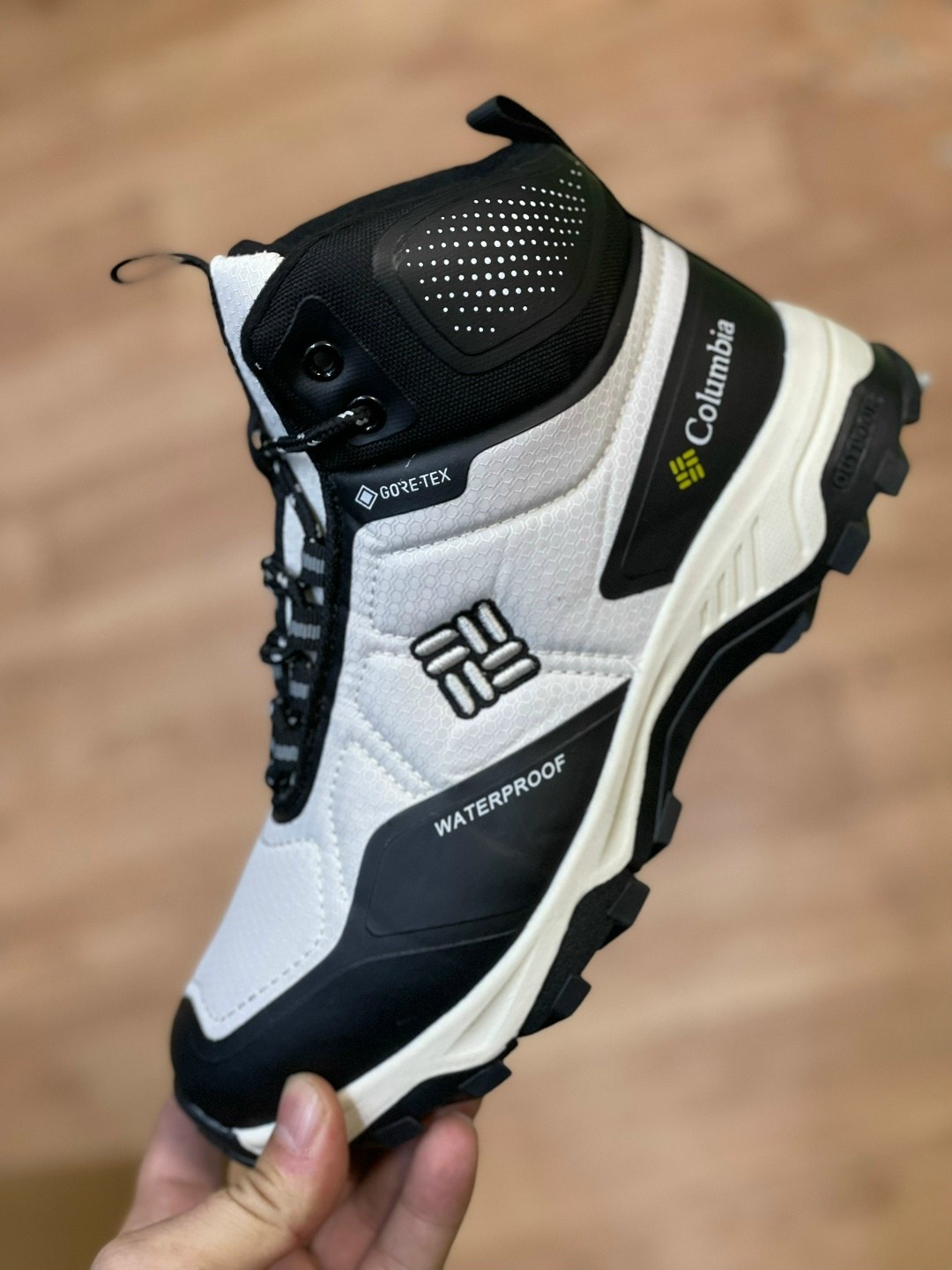 ботинки columbia мужские 100grams,кроссовки мужские зимние columbia,кроссовки зимние columbia,зимние ботинки columbia,зимние кроссовки коламбия