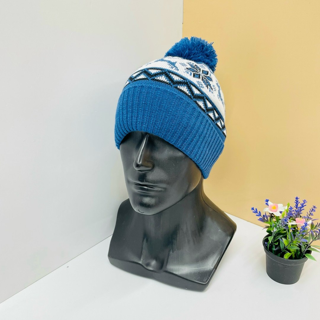 шапка мужская зимняя,шапка мужская зимняя вязаная,шапка с помпоном мужская,вязаная зимняя шапка,мужская шапка