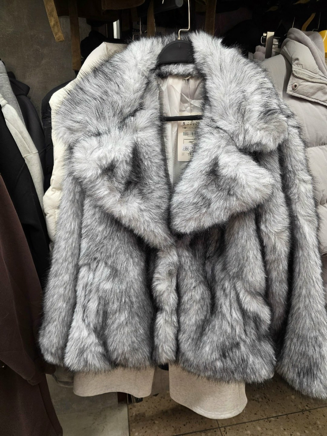 искусственная шуба,шуба песец,шуба из экомеха,шуба короткая,шуба зимняя