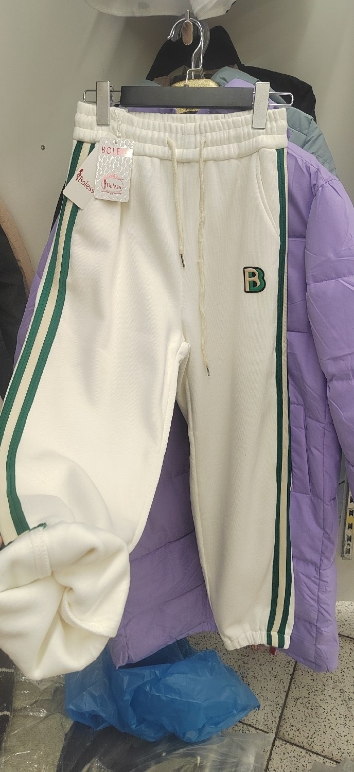 брюки спортивные,брюки спортивные джоггеры с лампасами,стильные брюки спортивные,штаны с лампасами,брюки cпортивные утепленные