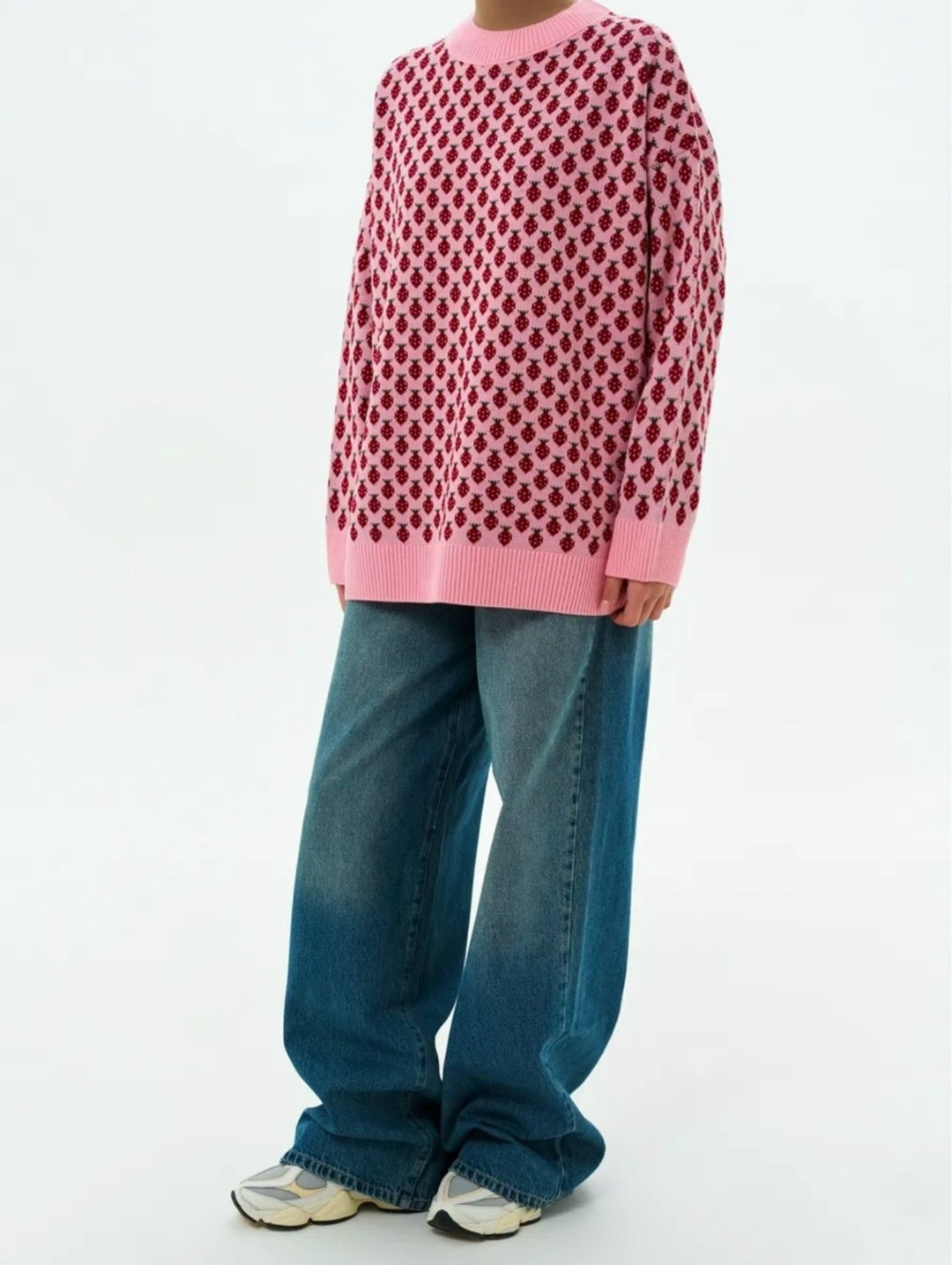 розовый свитер,свитер вязаный оверсайз с принтом,свитера вязаные,модные свитера,свитера женские