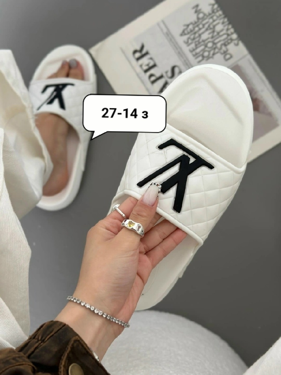 ,шлепанцы женские,модная женская ,шлепки женские,женские тапочки