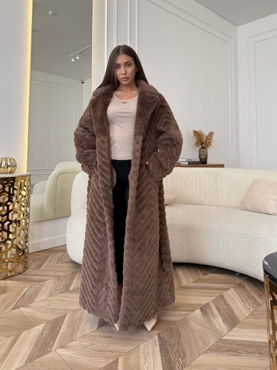 шуба белая,длинная шуба,шуба искусственная,шубка,шуба из эко меха