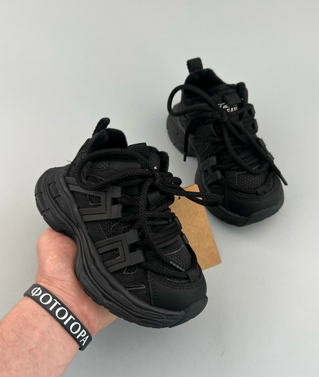 ,кроссовки женскиe,спортивная ,черные кроссовки,кроссовки мальчику