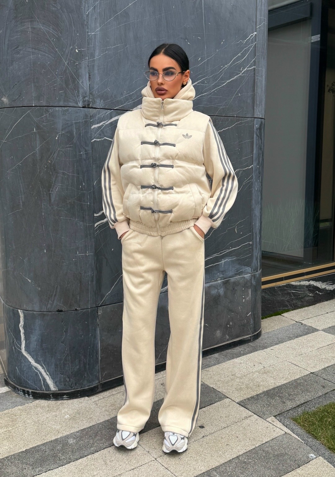 стильные костюмы,бежевый костюм,куртка модная,костюм на флисе