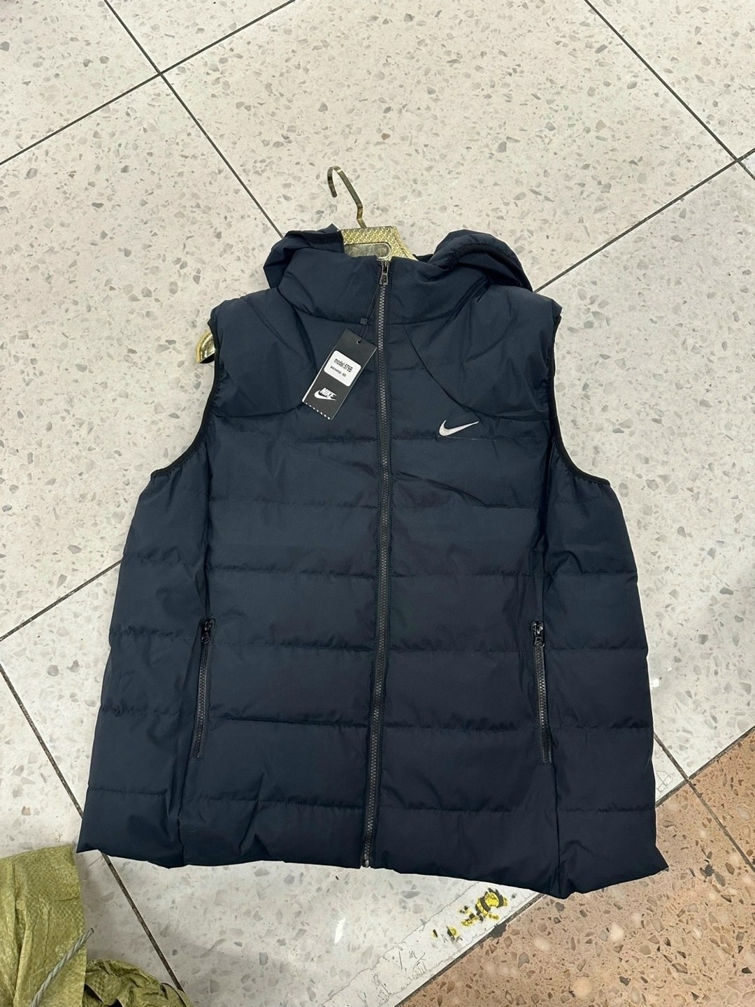 жилетка женская,жилетка с капюшоном,жилетка,жилет женский,жилет теплый