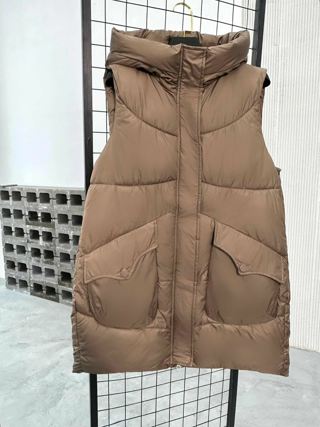 пуховой жилет,теплый жилет,женские жилеты,модные пуховики,жилет