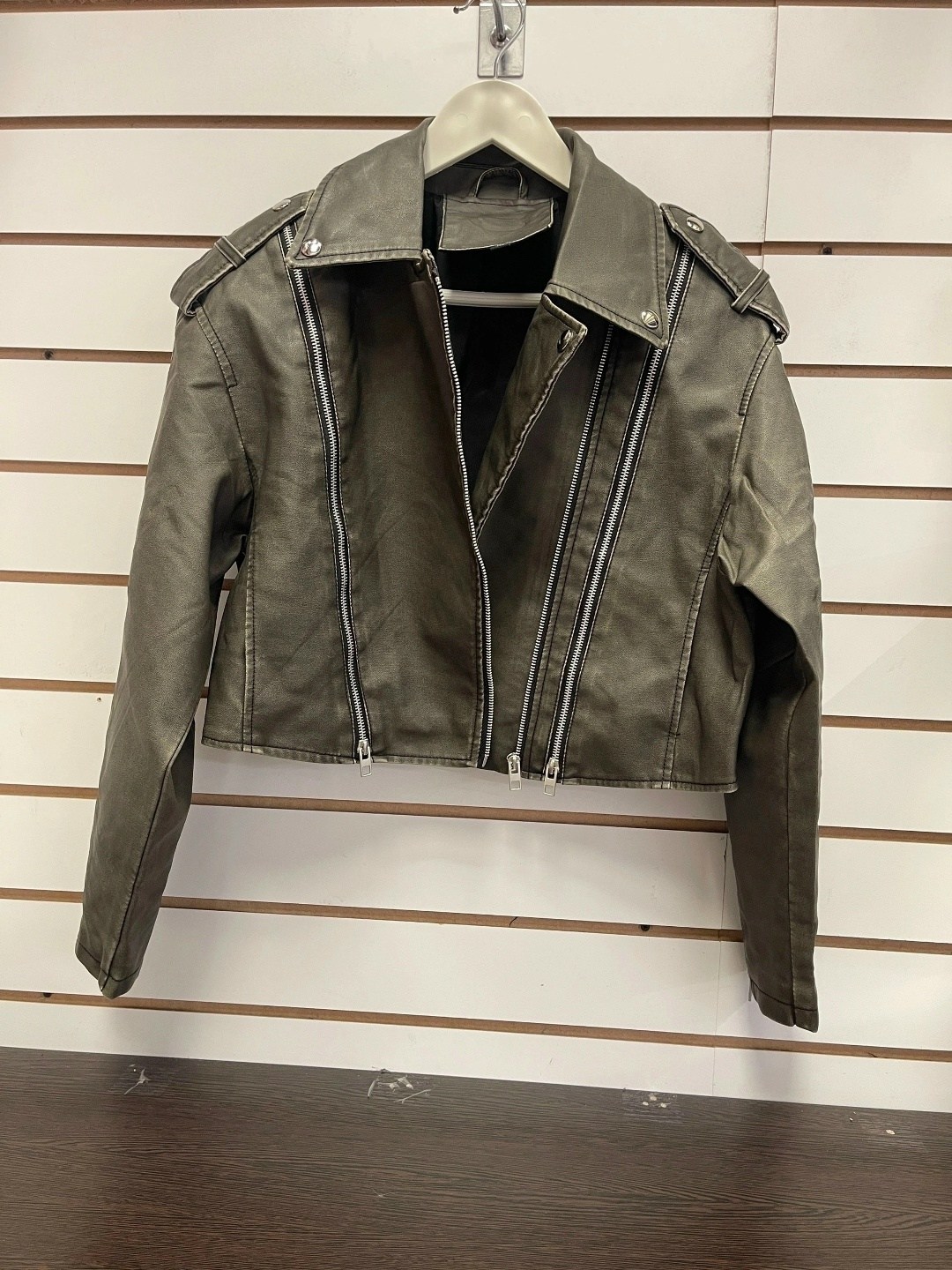 женская байкерская куртка из искусственной кожи,куртка из искусственной кожи женская,женская короткая куртка из искусственной кожи,байкерская куртка из искусственной кожи,короткая куртка из искусствен