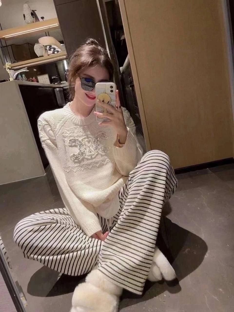 свитер с вышивкой,модные свитера,женские свитера,вязаные свитера,вязаные свитера женские