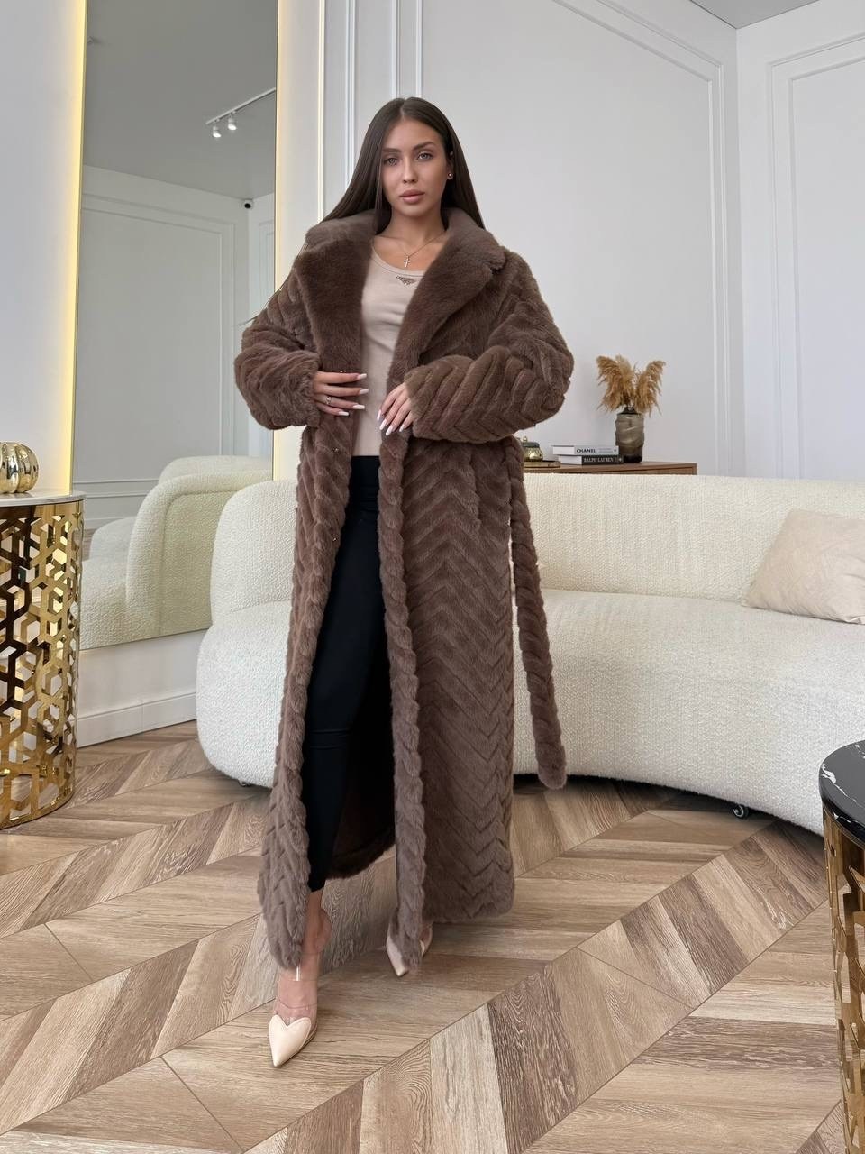 шуба белая,длинная шуба,шуба искусственная,шубка,шуба из эко меха