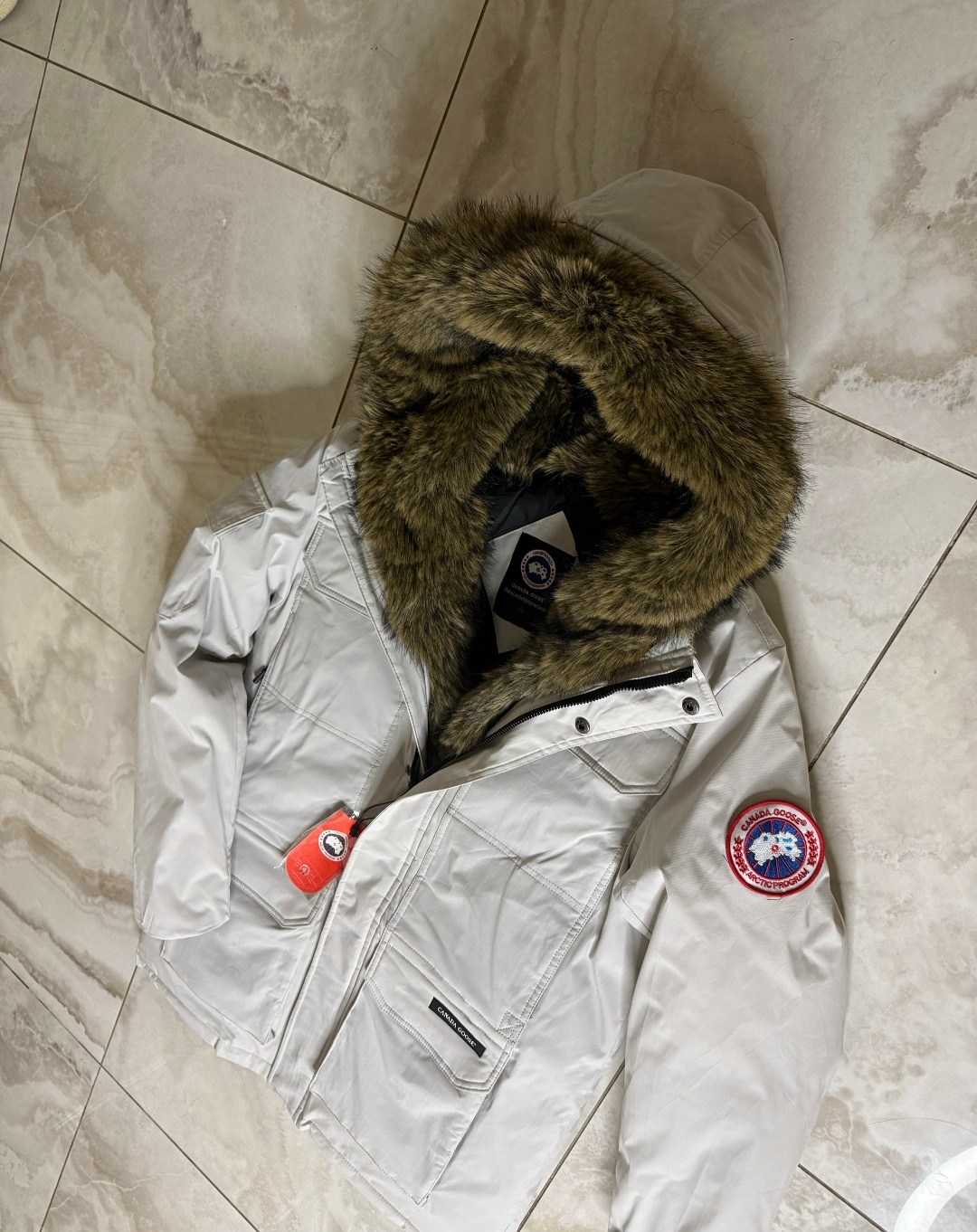 куртка зимняя canada goose,мужские пуховики canada goose,canada goose оригинал,куртка canada goose мужская,canada goose expedition parka женская