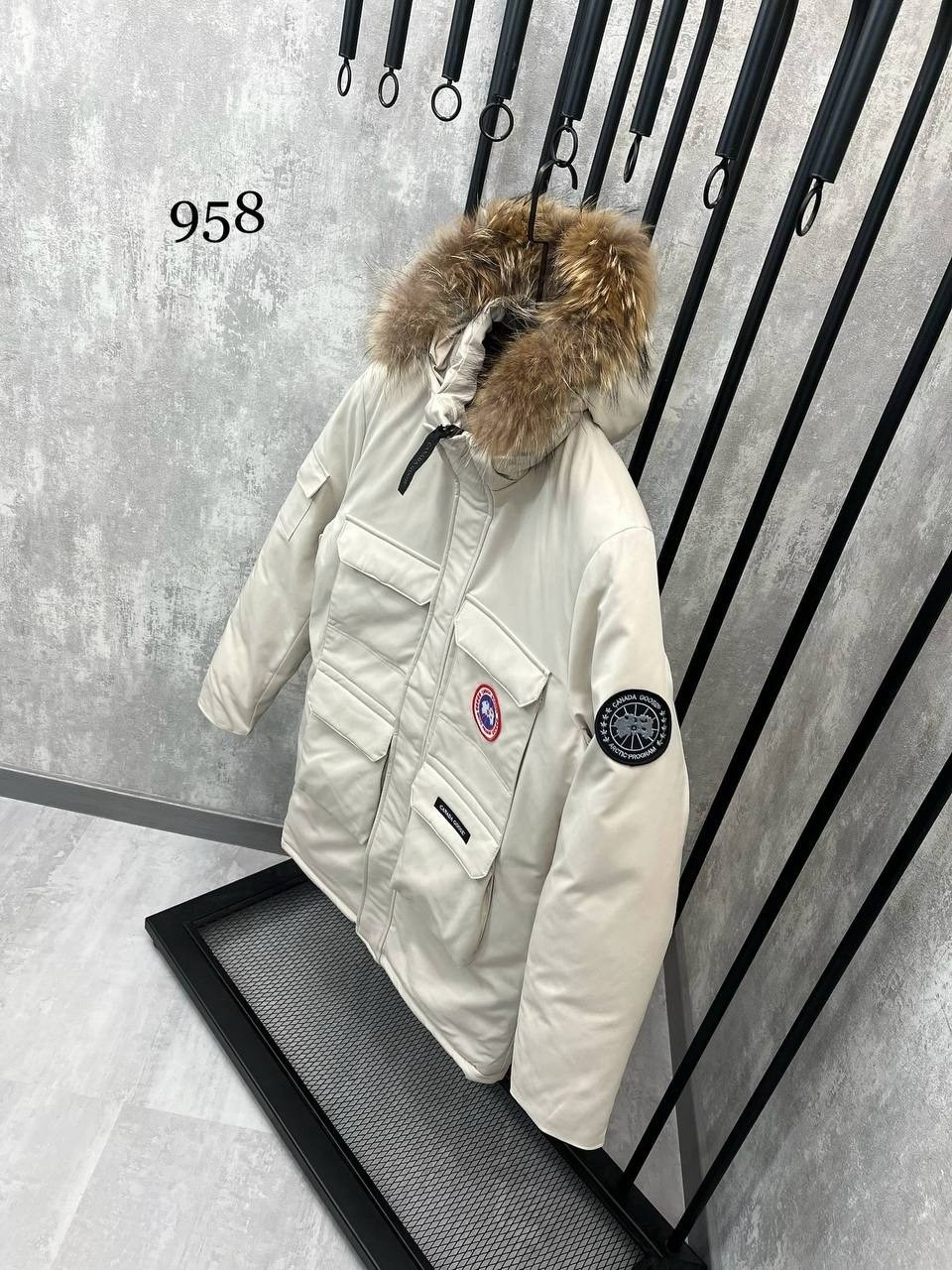 мужские пуховики canada goose,куртка зимняя canada goose,канада гус пуховики мужские,пуховик canada goose,куртка мужская canada goose зимняя
