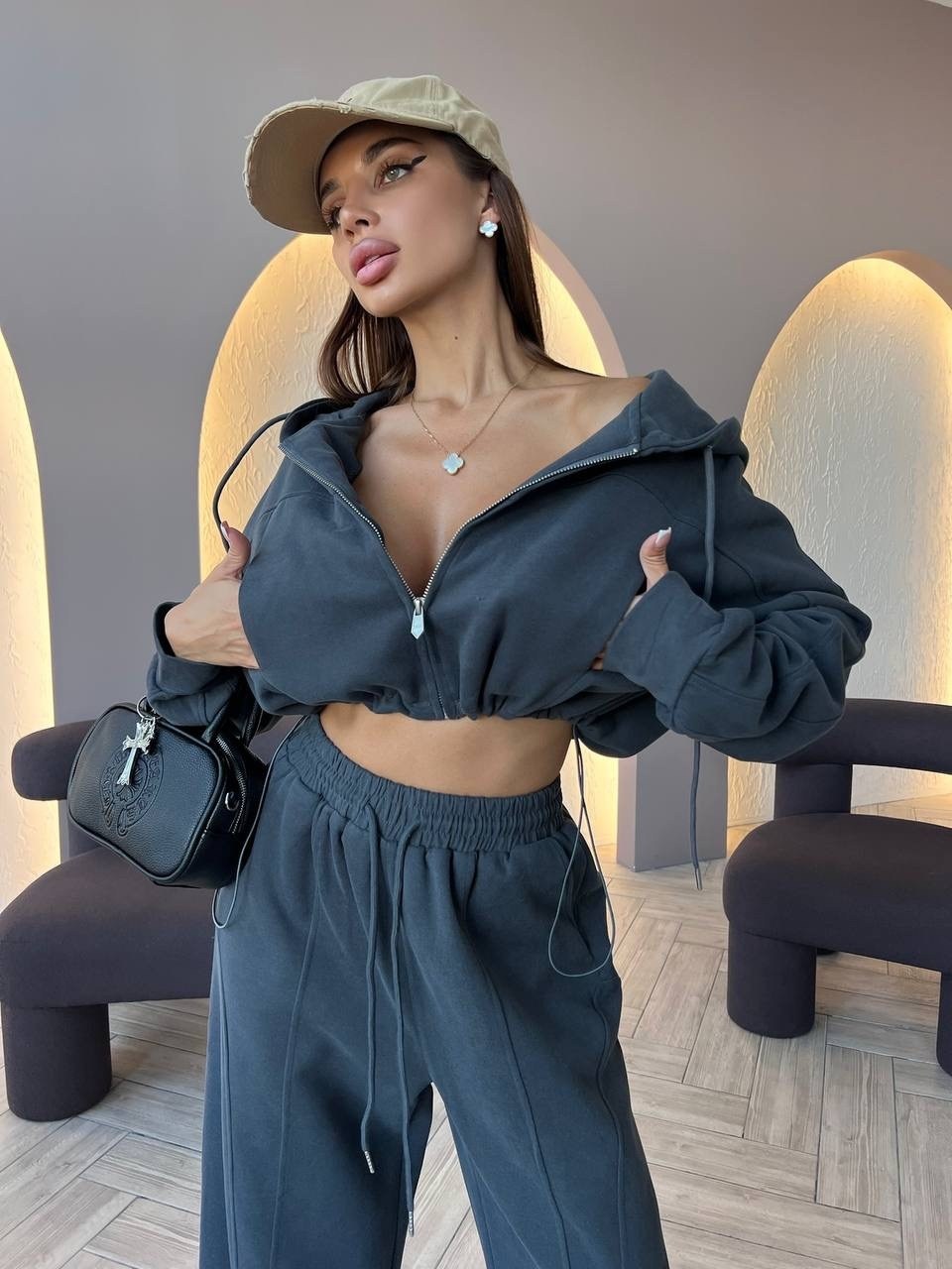 костюм со штанами,спортивные костюмы женские,костюм худи,костюм стильный,костюм голубой