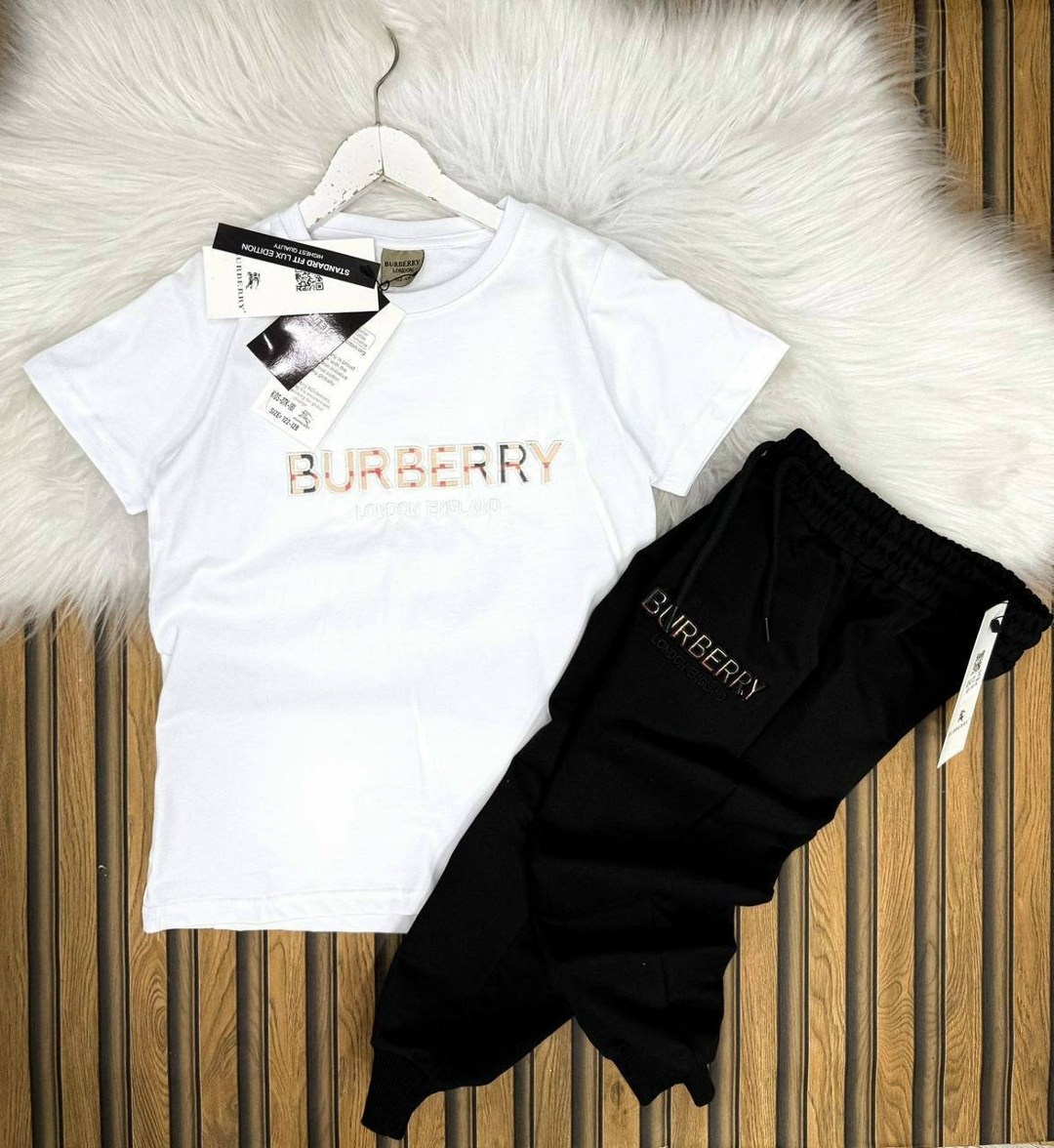 комплект одежды,костюм с принтом,спортивные костюм,костюм с принтом модного бренда,костюм спортивный мальчикам