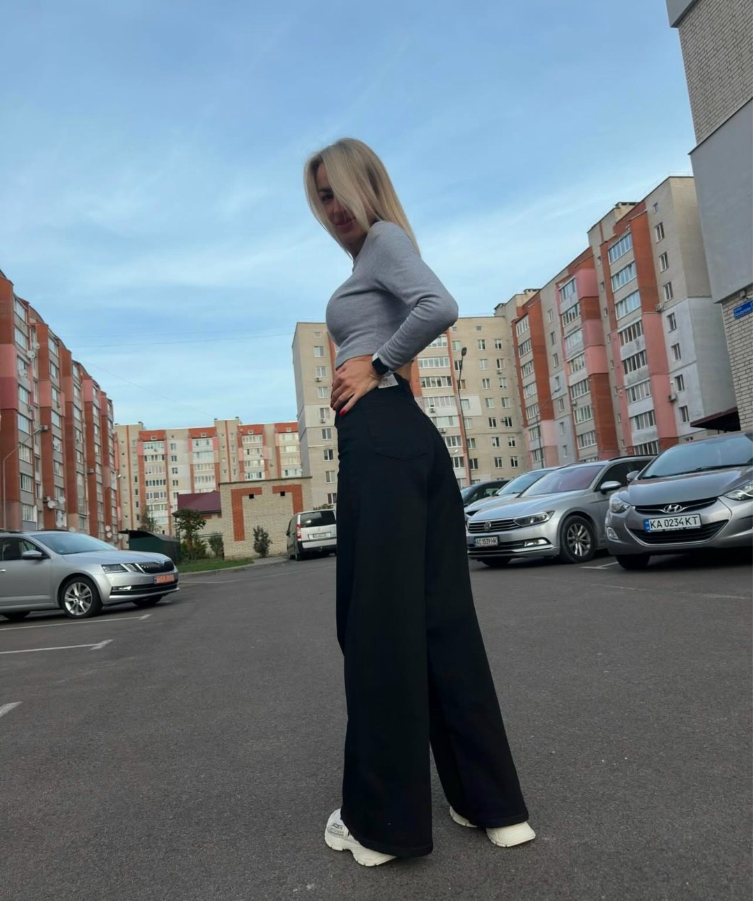 джинсы брюки,джинсы широкие,джинсы широкие модные,джинсы повседневные,модные джинсы