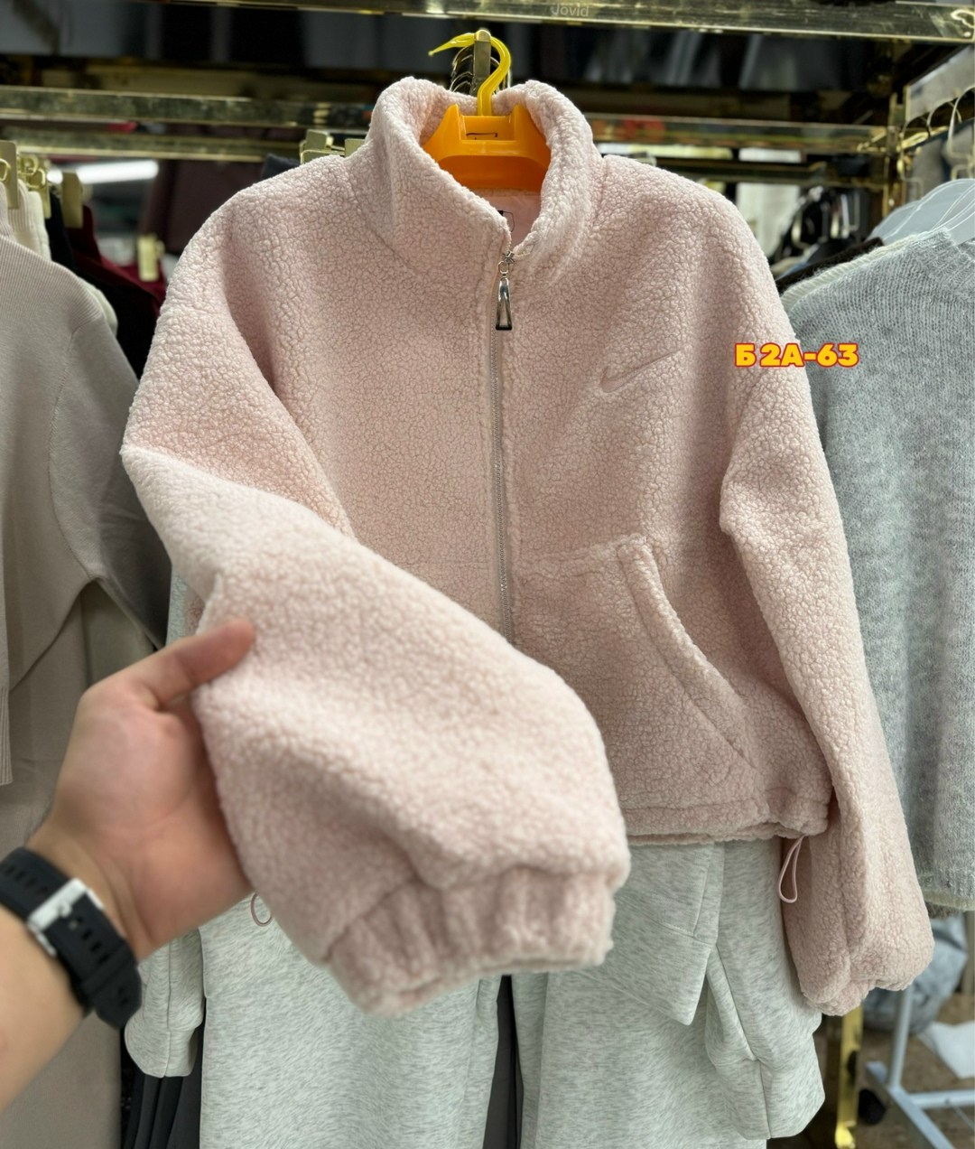 шубка тедди nike,куртка барашек,кофта барашек,плюшевая куртка найк,зимние куртки